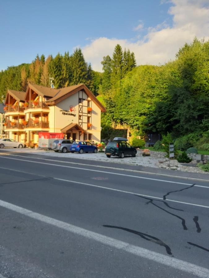 Pension Holiday Vrchlabi Bagian luar foto