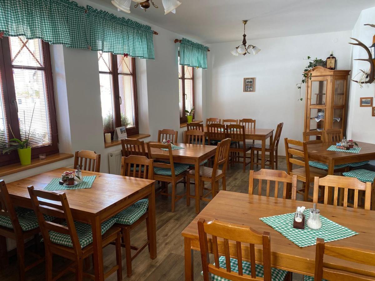 Pension Holiday Vrchlabi Bagian luar foto