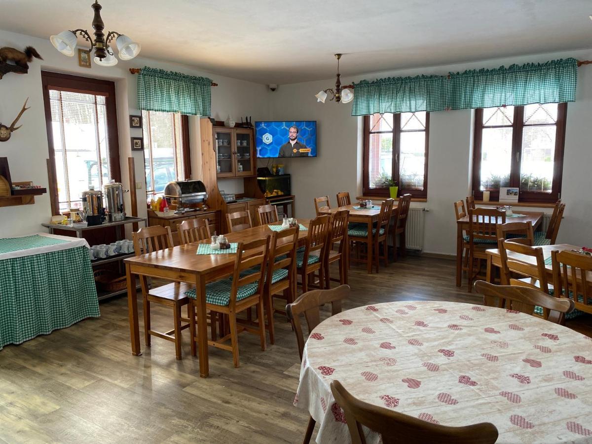 Pension Holiday Vrchlabi Bagian luar foto