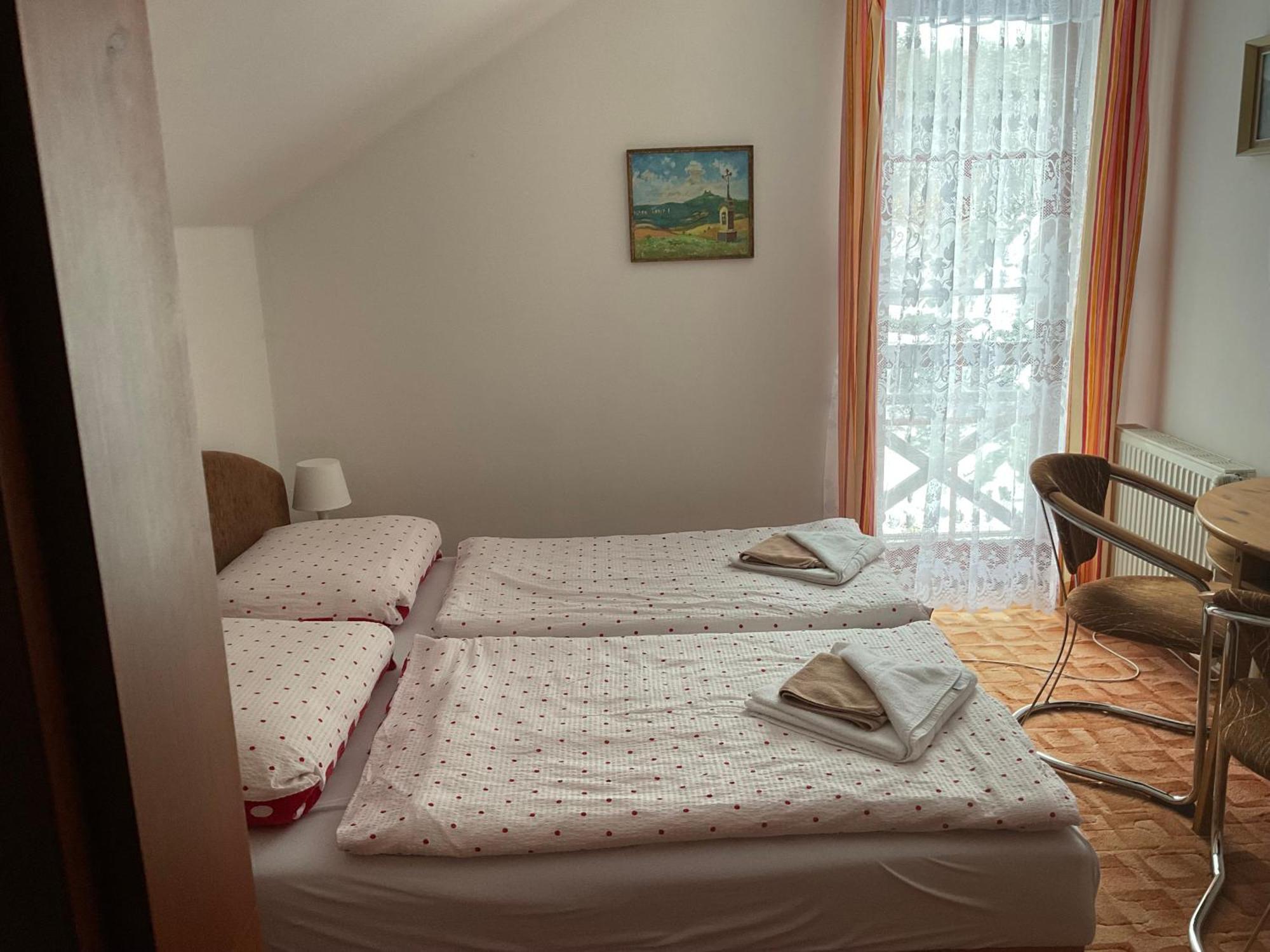 Pension Holiday Vrchlabi Bagian luar foto